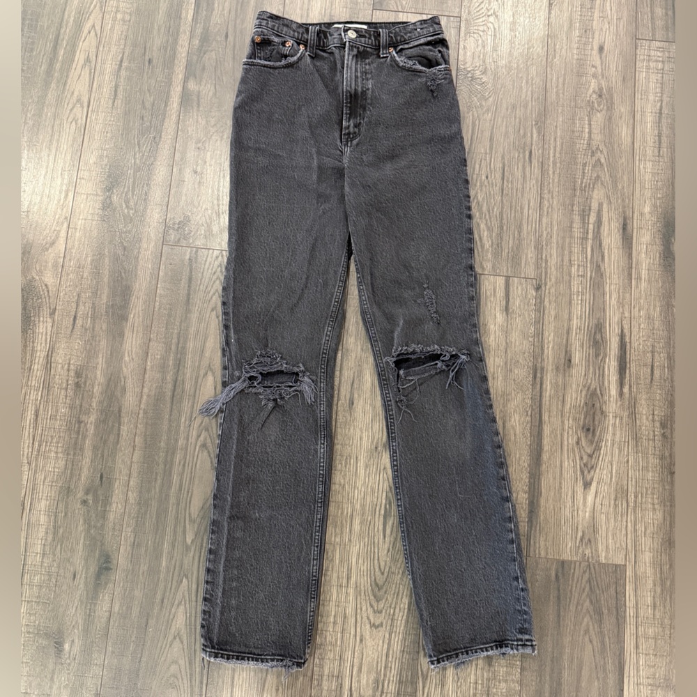 Abercrombie & Fitch Charcoal 90’s High Rise Straight LONG Jeans